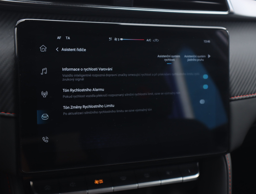 MG ZS SUV, 2025