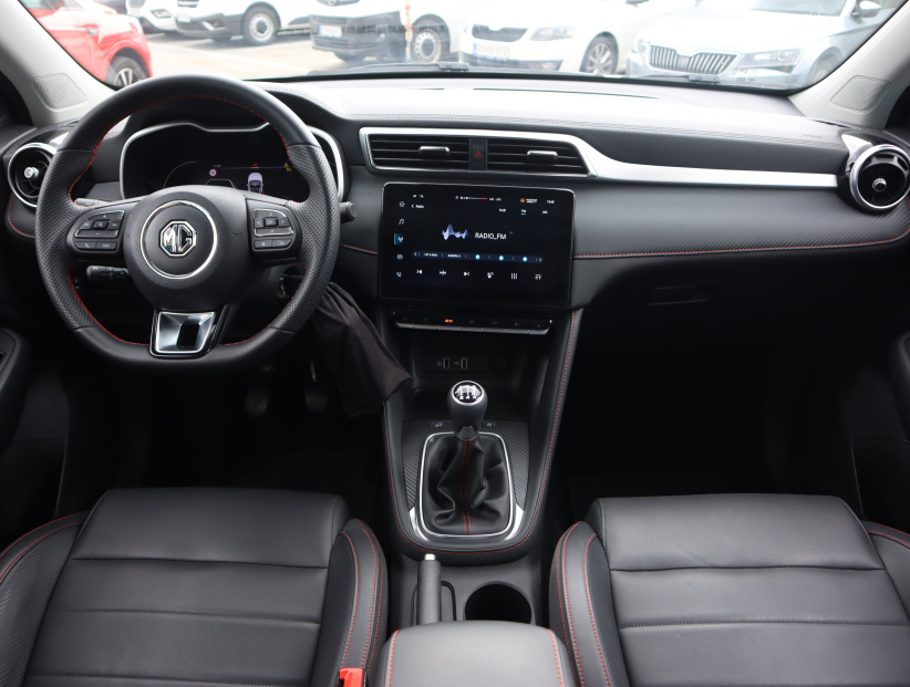 MG ZS SUV, 2025