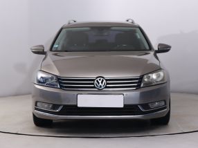 Volkswagen Passat - 2012