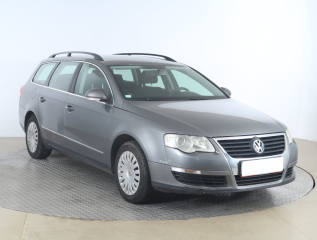 Volkswagen Passat, 2010