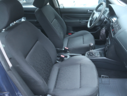 Volkswagen Golf 2003