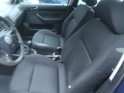 Volkswagen Golf 2003