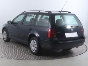 Volkswagen Golf - 2003
