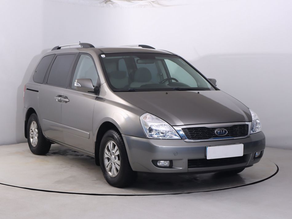 Kia Carnival - 2010