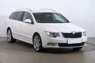 Škoda Superb, 2011
