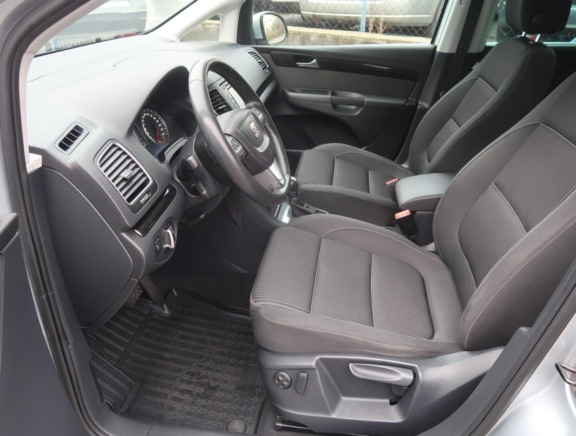 Seat Alhambra, 2012
