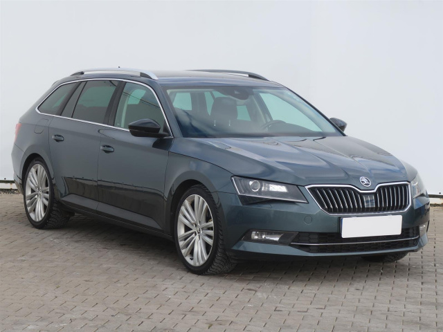 Škoda Superb 2016