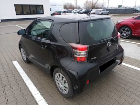 Toyota iQ - 2010