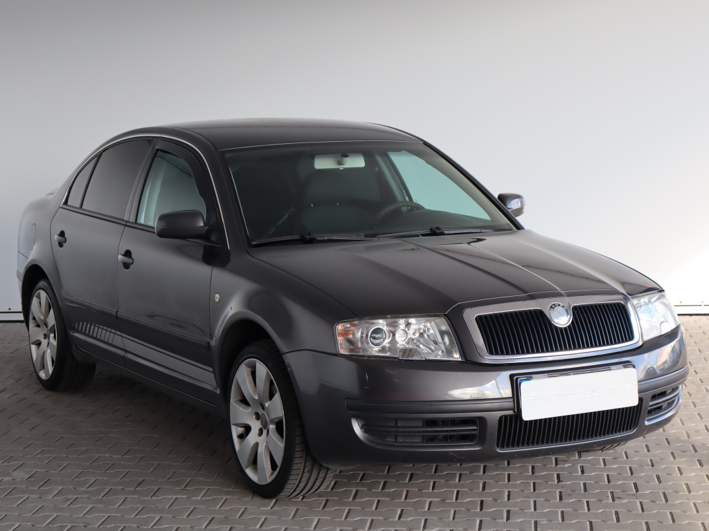 Škoda Superb, 2004
