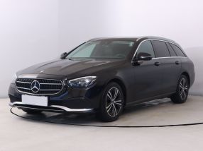 Mercedes-Benz E - 2021