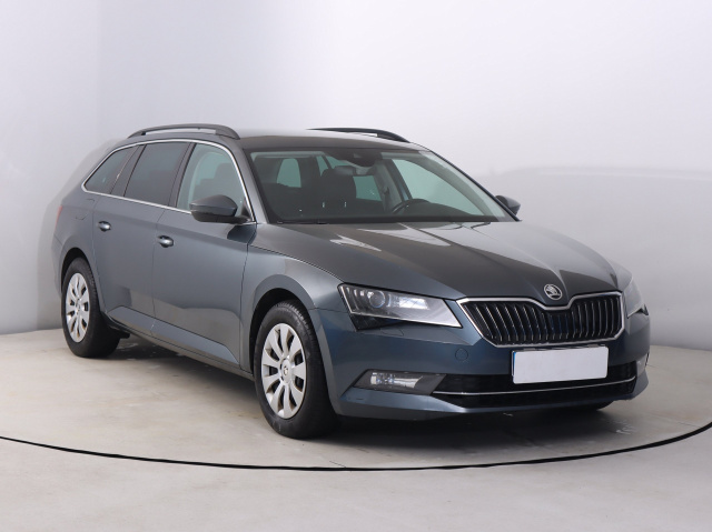 Škoda Superb 2016