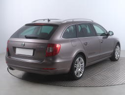 Škoda Superb 2010