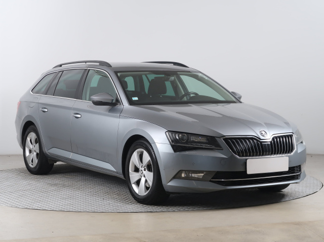 Škoda Superb 2016
