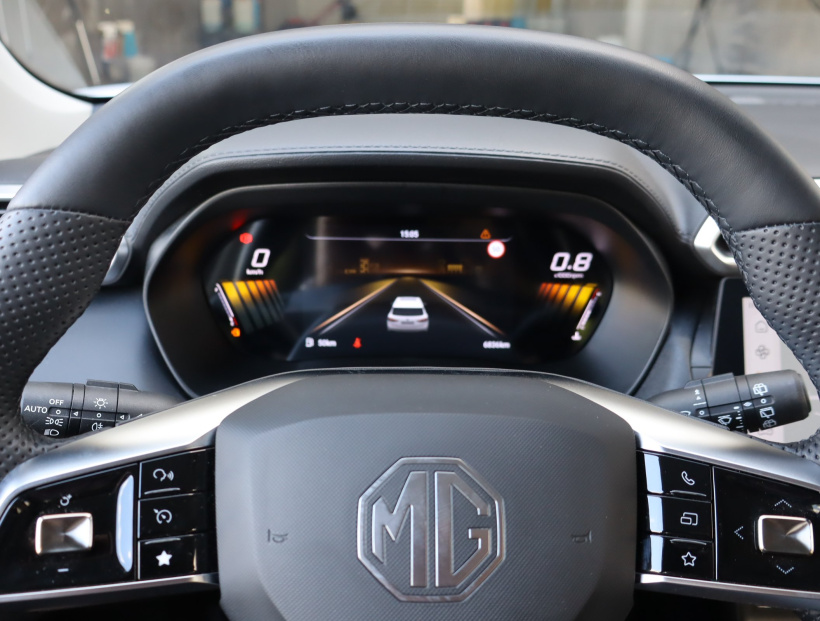 MG ZS SUV, 2025