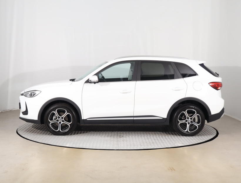MG ZS SUV, 2025