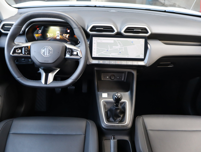 MG ZS SUV, 2025