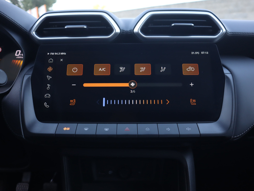 MG ZS SUV, 2025