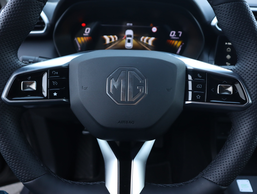 MG ZS SUV, 2025