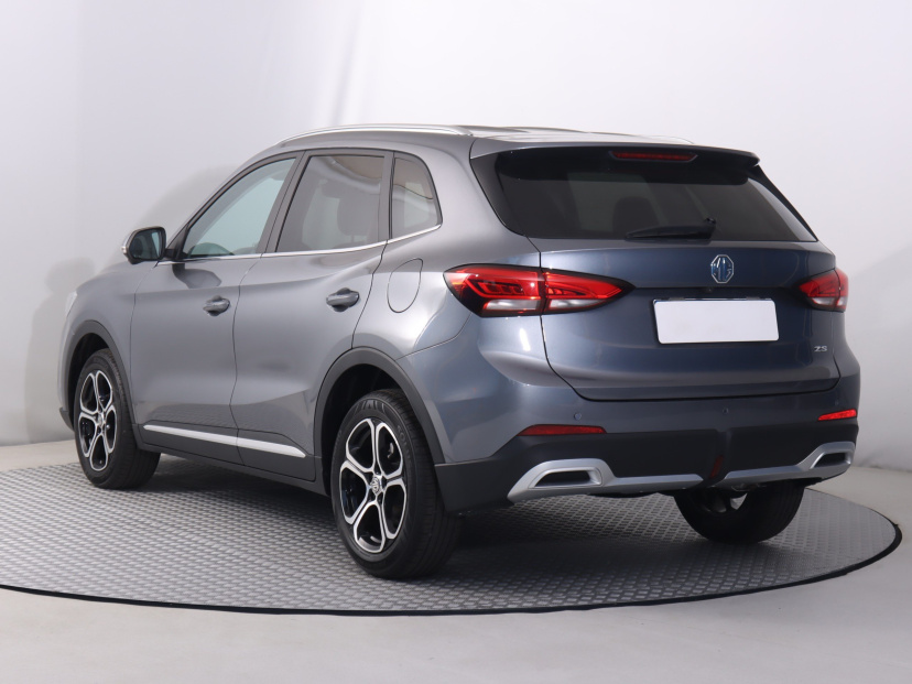 MG ZS SUV, 2025