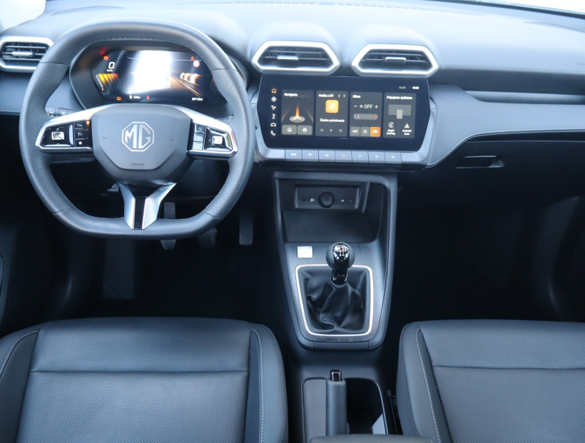 MG ZS SUV, 2025