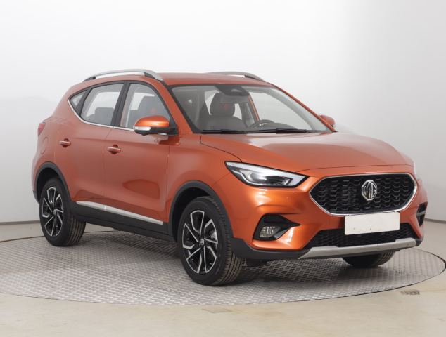 MG ZS SUV 2025