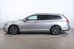 Volkswagen Passat - 2015