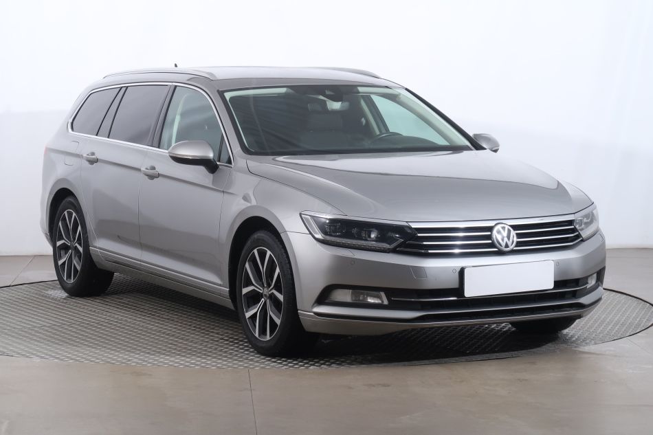 Volkswagen Passat - 2015