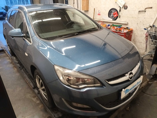 Opel Astra 2014