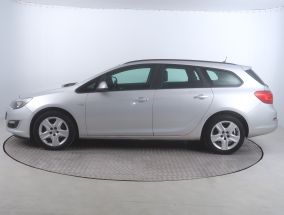 Opel Astra - 2013