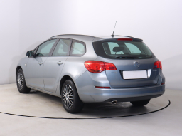 Opel Astra 2011