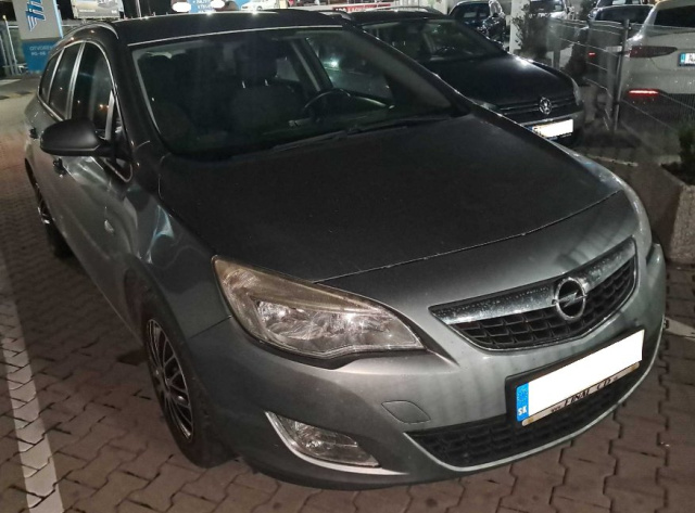 Opel Astra 2011