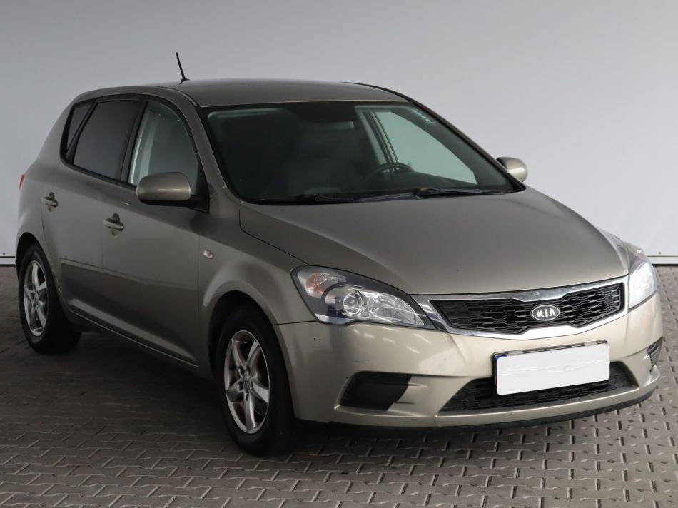 Kia Ceed - 2012