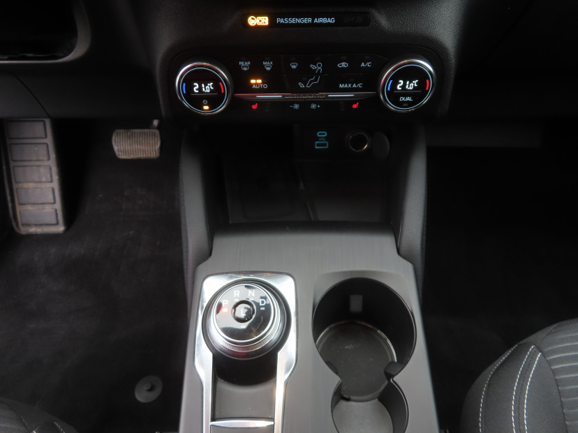 Ford Kuga, 2021