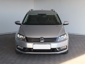 Volkswagen Passat - 2011