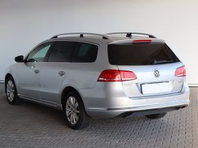 Volkswagen Passat - 2011