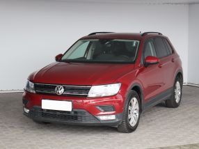 Volkswagen Tiguan - 2016