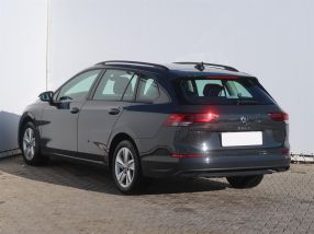 Volkswagen Golf - 2022