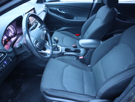 Hyundai i30 Fastback 1.5 T-GDI MHEV