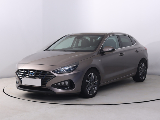 Hyundai i30 Fastback 1.5 T-GDI MHEV