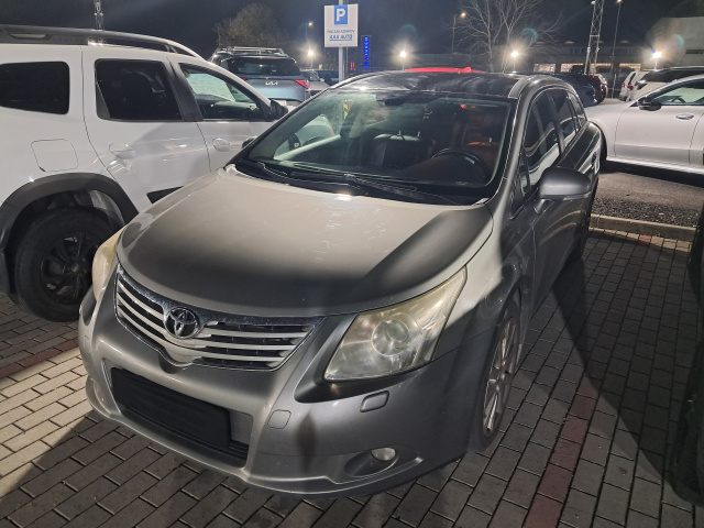 Toyota Avensis 2010