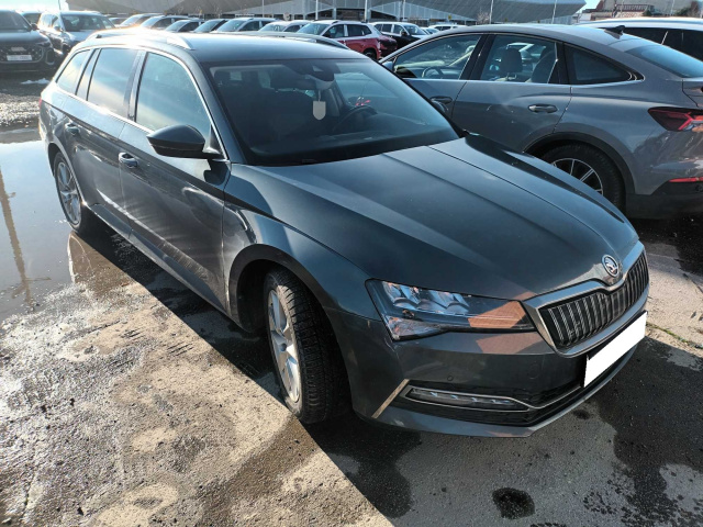 Škoda Superb 2021