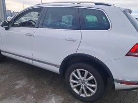 Volkswagen Touareg - 2015