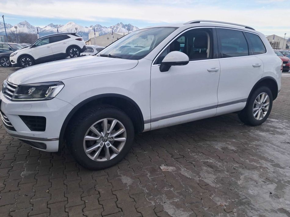 Volkswagen Touareg - 2015
