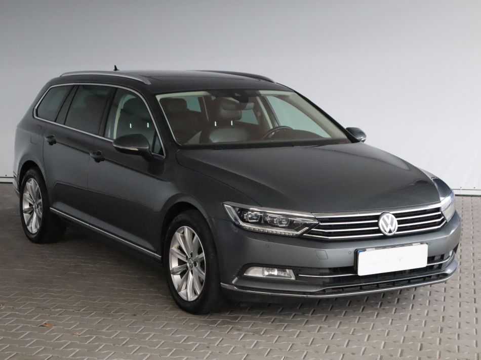 Volkswagen Passat - 2015