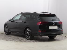 Volkswagen Golf - 2021