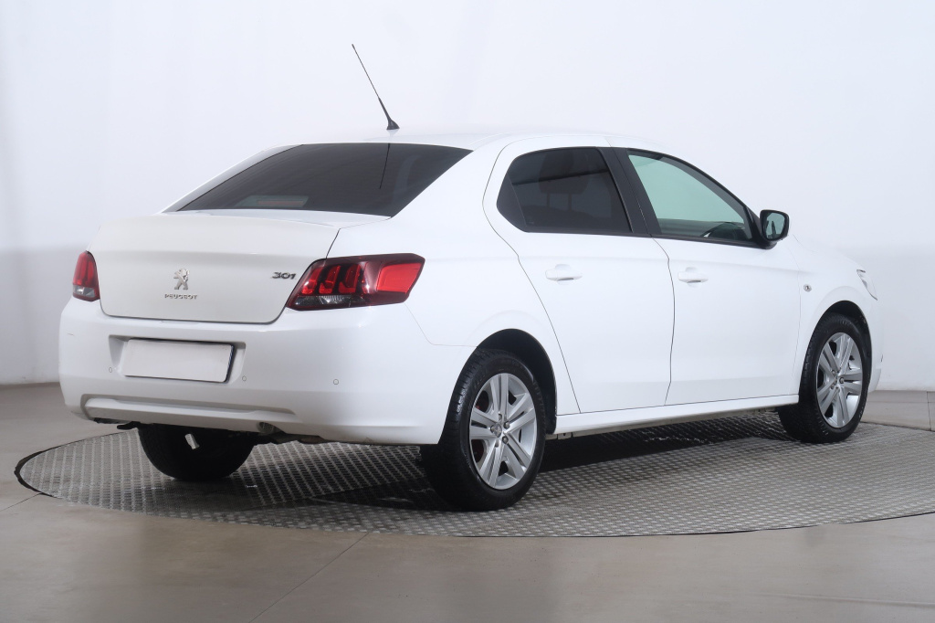 Peugeot 301