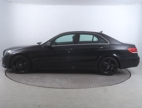 Mercedes-Benz E - 2015