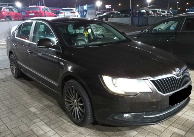 Škoda Superb 2013