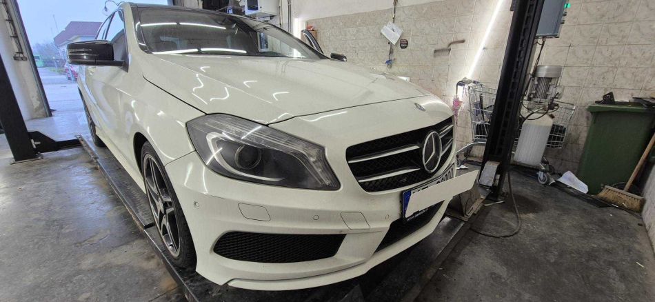 Mercedes-Benz A - 2013