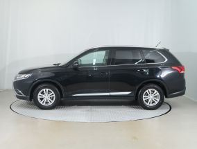 Mitsubishi Outlander - 2016